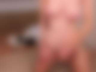 Live cam show with Anny-Fitdern - Shaved Pussy on Streamer API