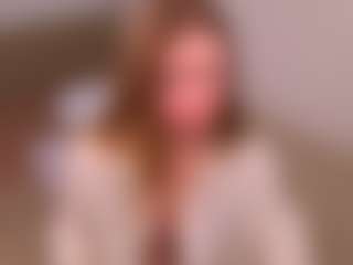 Live cam show with Anny-Fitdern - Twerk on Soda Cam