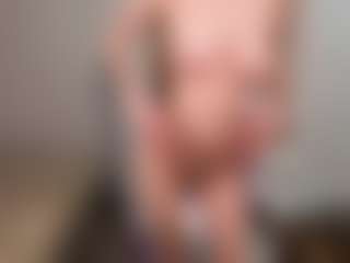 Live cam show with Anny-Fitdern - New Shaved Pussy on Soda Cam