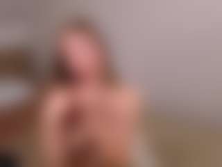 Live cam show with Anny-Fitdern - Body Massage on pussylord.com