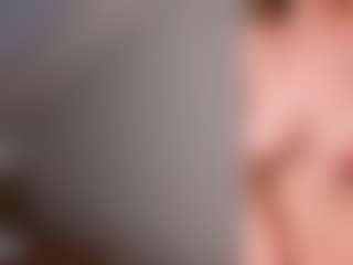 Live cam show with Anny-Fitdern - Upskirt on Big Tits