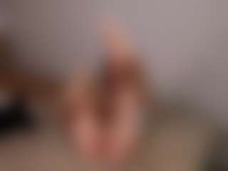 Live cam show with Anny-Fitdern - Blue Eyes on boobsie.com