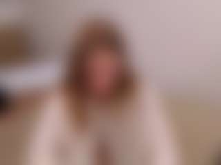 Live cam show with Anny-Fitdern - Blonde Hair College on TastyBlacksLive