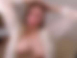 Live cam show with Anny-Fitdern - Blue Eyes on MyBangCams