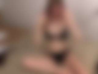 Live cam show with Anny-Fitdern - Blonde Hair on liverealitysex.com
