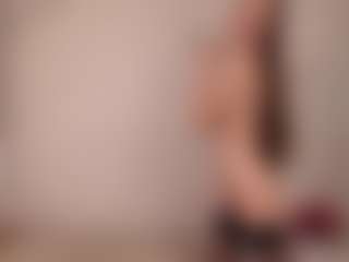 Live cam show with Anny-Fitdern - Show on Hubzter Live
