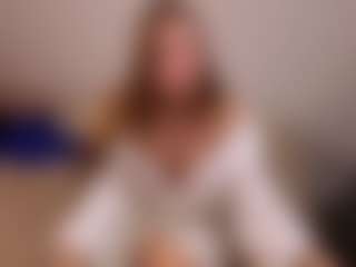 Live cam show with Anny-Fitdern - Lean on Hubzter Live