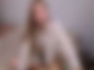 Live cam show with Anny-Fitdern - Sweet on CamwithHer