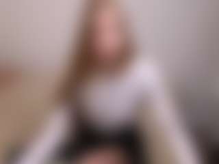 Live cam show with Anny-Fitdern - Lean on Camsoda