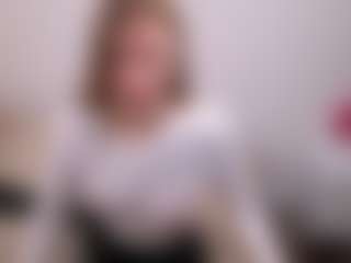 Live cam show with Anny-Fitdern - College on Camsoda