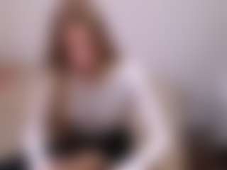 Live cam show with Anny-Fitdern - Bedroom Blonde Hair on CamwithHer