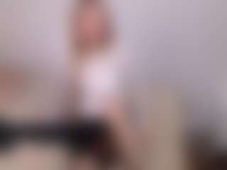 Live cam show with Anny-Fitdern - Spanks on Fling VIP Chat