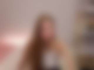 Live cam show with Anny-Fitdern - Spanks on Camsoda