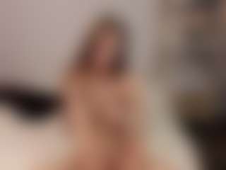 Live cam show with Anny-Fitdern - Solo on CamClone