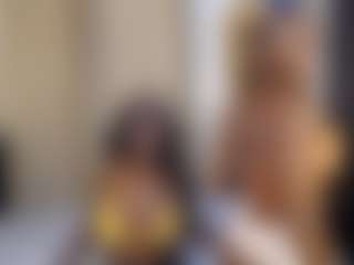 Live cam show with devinehotty - Skinny on Milfs Live
