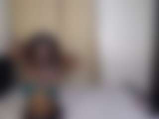 Live cam show with devinehotty - Middle Aged on Gym Cam Girls