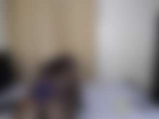 Live-Cam-Show mit devinehotty - Gagging auf Camsoda