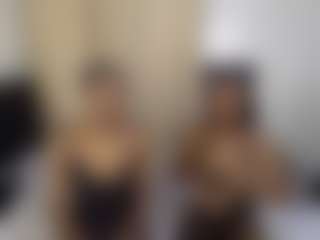 Show de cam en vivo con devinehotty - Strip en Camsoda