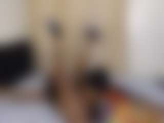 Live cam show with devinehotty - Middle Aged on Gym Cam Girls
