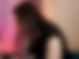 Live cam show with RegenaGustavson - Fetish Brown Hair on AdultVida.com