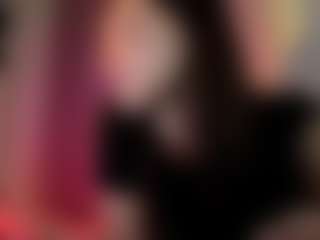 Live cam show with RegenaGustavson - Shaved Pussy on livesuperchat.net