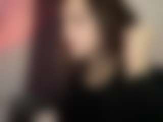 Live cam show with RegenaGustavson - Sucking on Camsoda
