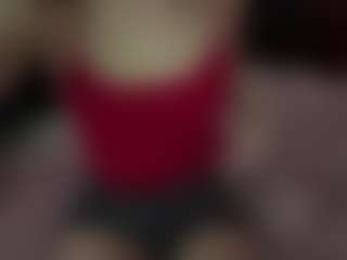 Live cam show with RegenaGustavson - Innocent on Camsoda