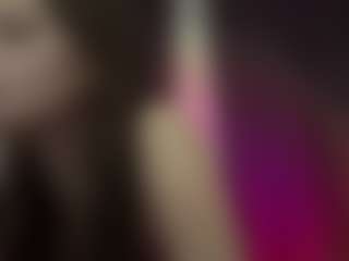 Live cam show with RegenaGustavson - Flashing on Gym Cam Girls