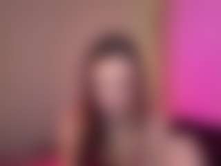 Live cam show with RegenaGustavson - Innocent on Camsoda