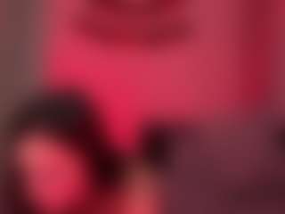 Live cam show with RegenaGustavson - Petite on Camsoda