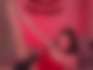 Live cam show with RegenaGustavson - Brown Hair on Camsoda