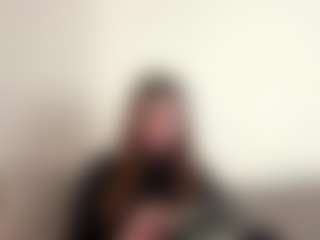 Live cam show with SeasonAndreasen - Brown Hair Petite on xxxlivecams.org