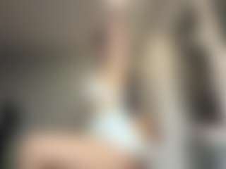 Live cam show with SkyeLondagin - Role Play on UwU Esports