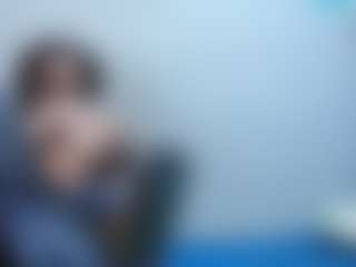 brunettenaomie's Live Sex Cam Show