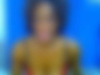brunettenaomie's Live Sex Cam Show