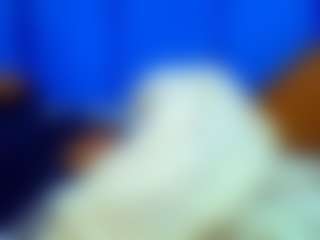 brunettenaomie's Live Sex Cam Show