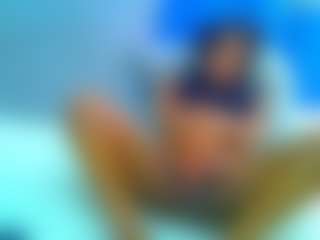 brunettenaomie's Live Sex Cam Show