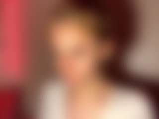 Live cam show with Casey - Skinny on CamwithHer