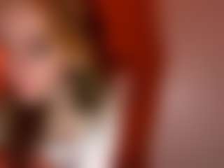 Live cam show with Casey - Shaved Pussy on Dolls Live
