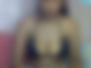 Honey5563 MILF webcam performer live streaming