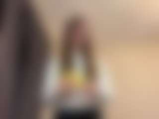 Live cam show with MerryTreadaway - New Shaved Pussy on Camsoda