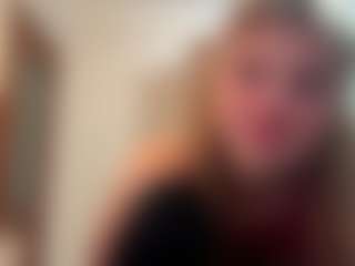Live cam show with Leila - Natural on Camsoda