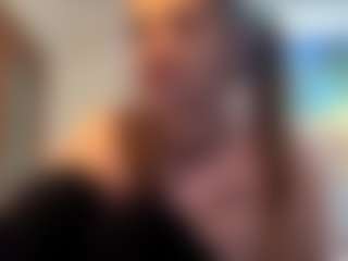 Live cam show with Leila - Control on AdultVida.com