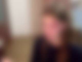Live cam show with Leila - Hairy Pussy on Milfs Live
