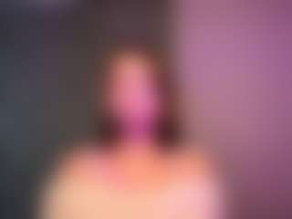 Live cam show with ThedaWarford - Petite on livesuperchat.net