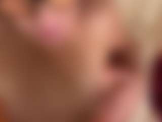fizzyPeachX's Live Sex Cam Show