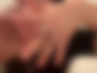 ChiaHuh's Live Sex Cam Show