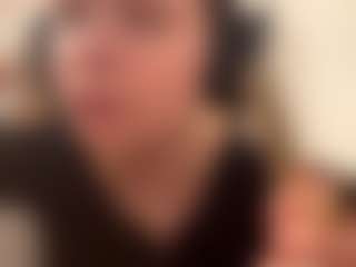 ChiaHuh's Live Sex Cam Show