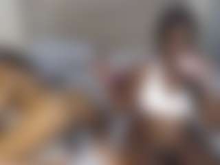 Live cam show with chloevee - Brown Eyes Brown Hair on Camsoda
