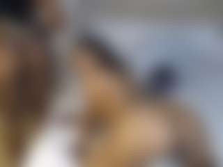 Live cam show with chloevee - Strip Curvy on liverealitysex.com